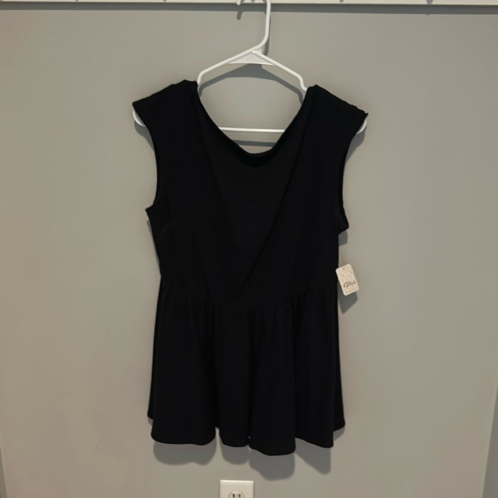 We The Free Black Sleeveless Top - Picture 2 of 7